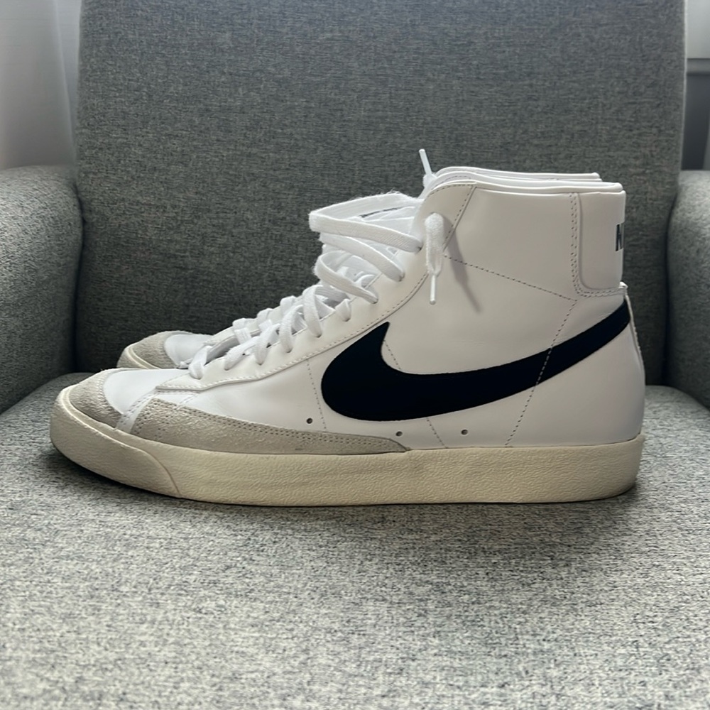 Men’s Nike Blazer Mid ‘77, size 15